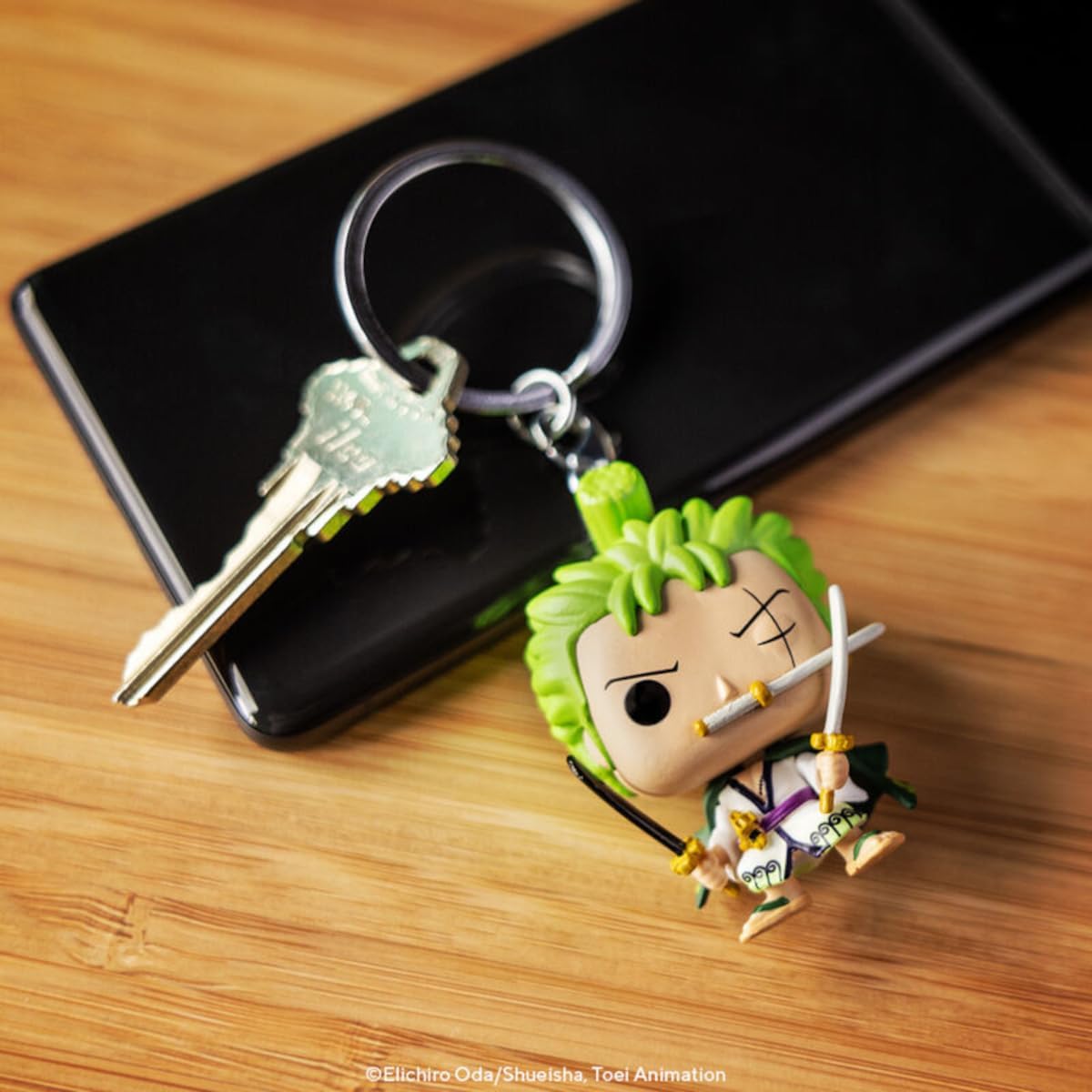 Funko POP! One Piece – Roronoa Zoro Kulcstartó, Hivatalos Anime Ajándék, Mini Gyűjtői Figura